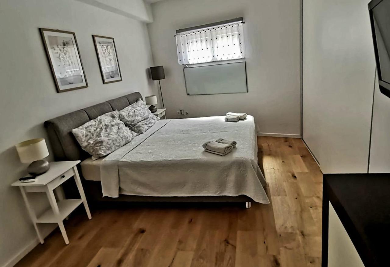 Apartment Grazia Pula Extérieur photo
